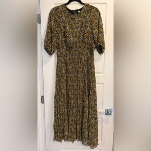 Baltic Born Eileen Pleated Midi Dress Size Medium Dark Floral NWT Missing Belt